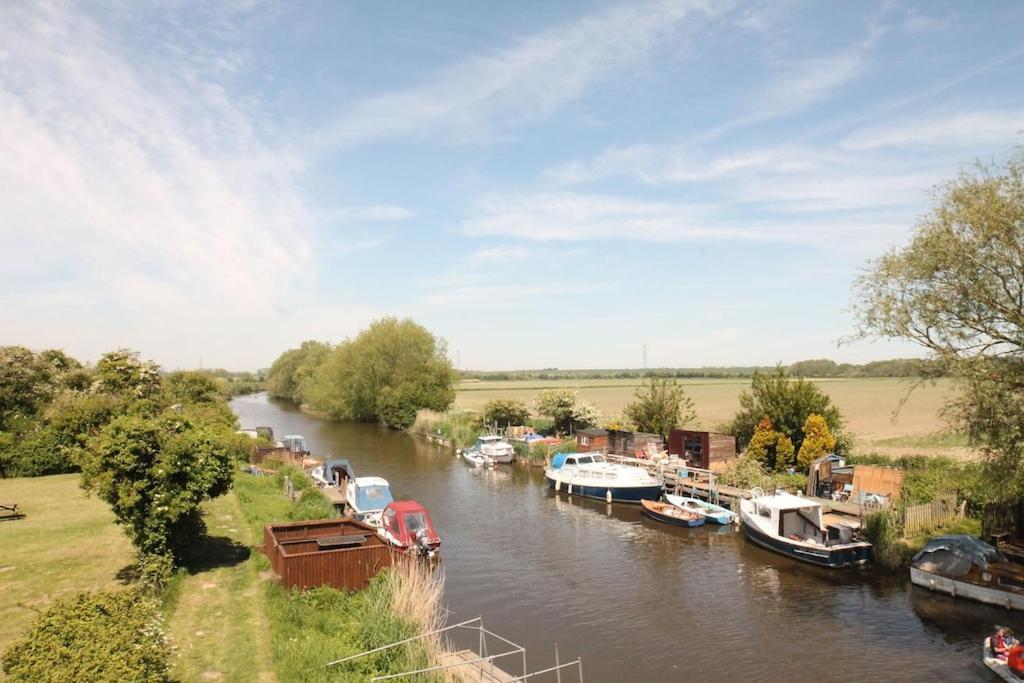 Countryside Holiday Park By The River Nr Canterbury Buitenkant foto